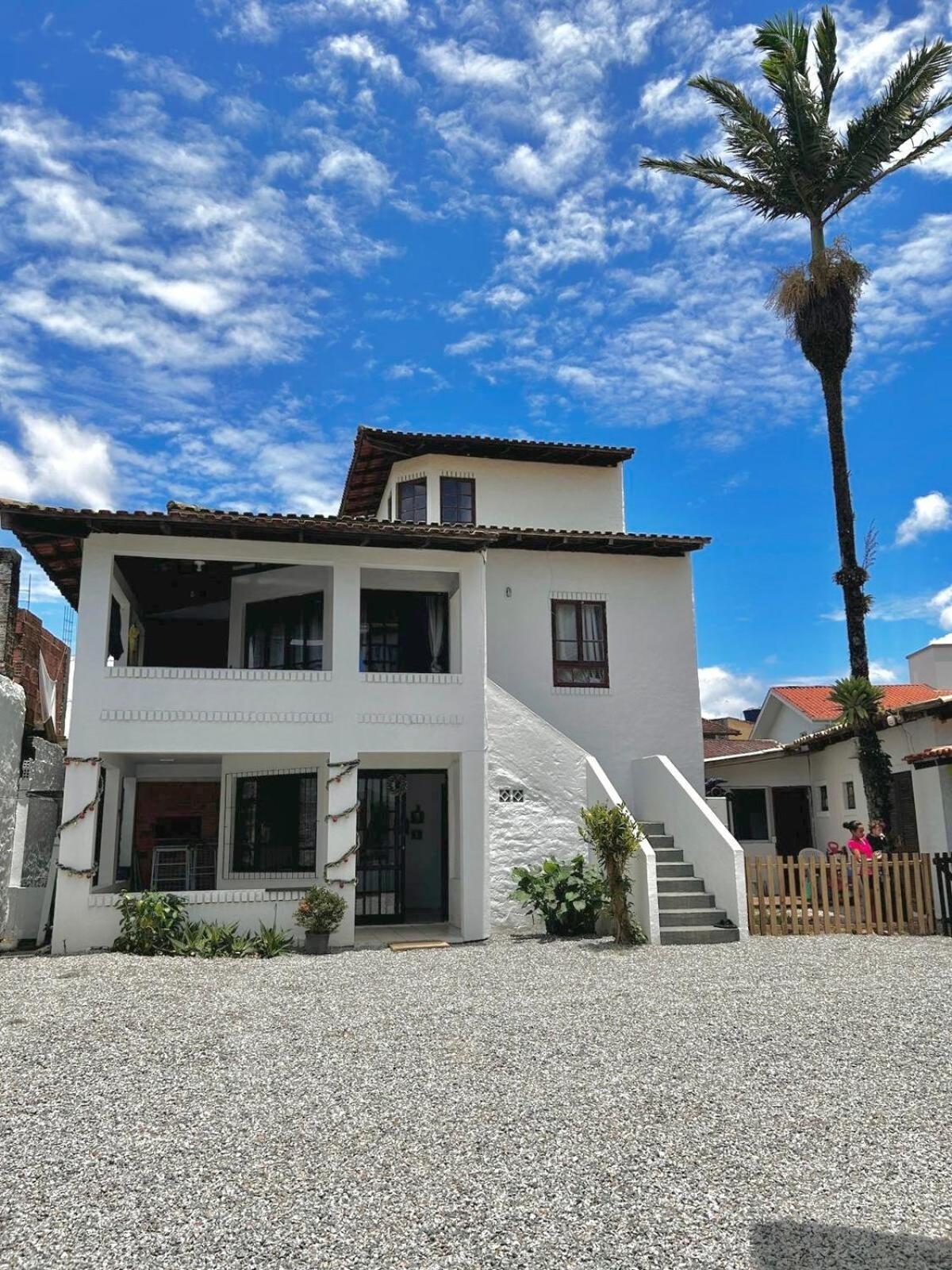 Apartamento 200m Da Em