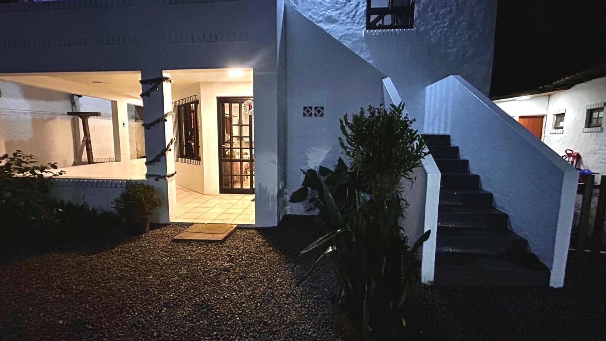 Apartamento 200m Da Praia Em Apartamento